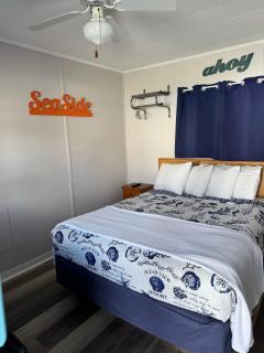 Belle Isle Motel - 9