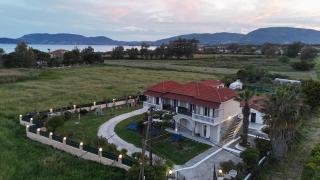 Katerinas Private Apartments - Kalamaki - 7