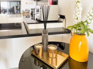 JW Marriott Residence with Amazing View and Direct Mall Access - 4