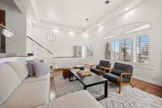 New Listing Dodger Clubhouse by Colby & Conrad - Los Angeles - 9