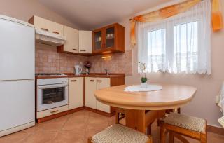 Lovely Apartment In Sveti Filip I Jakov - 7