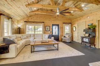 Great Outdoor Space: 'Margy's Farmhouse' in Jasper - 7