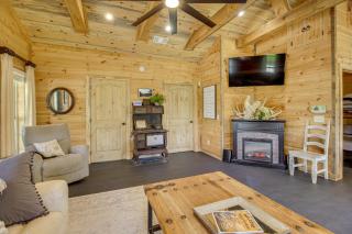Great Outdoor Space: 'Margy's Farmhouse' in Jasper - 5