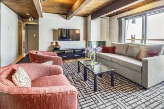 Modern Condo, 1 Block to Gondola - Ideal Vacation Location - 8