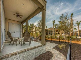 Poolside Cottage 35 - 0