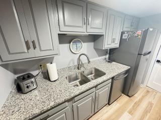3 bed 2bath just steps to Coligny Plaza & Beach - Hilton Head Island - 3