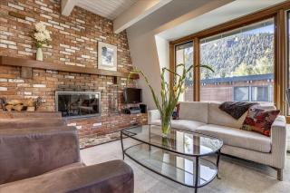 Lovely Aspen Condo with Mountain Views & Hot Tub - 7