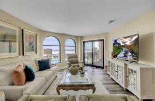 117 Seascape by AvantStay Oceanfront Breathtaking Views Communal Swimming Pool - Isle of Palms - 0