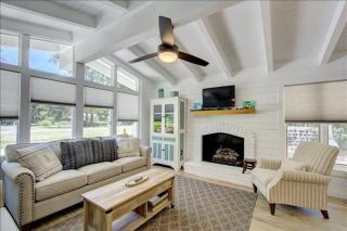Beachcomber Cottage - 2