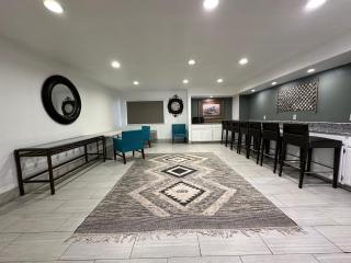 Desert Sands Inn & Suites - Albuquerque - 4