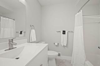 Modern Comfort in Rochester Perfect Getaway - Rochester Hills - 5