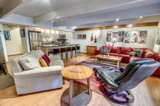 Beautiful Deluxe Condo in Aspen with Hot Tub - 9