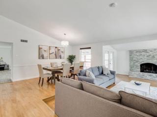 Remodeled 3 bedroom with central location Carrollton - Carrollton - 7