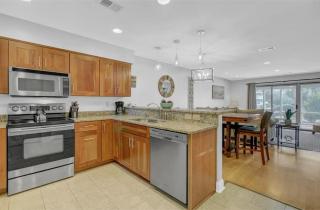 7C Mariners Walk by AvantStay Beautiful Porch Easy Access to Pool Beach - Isle of Palms - 4