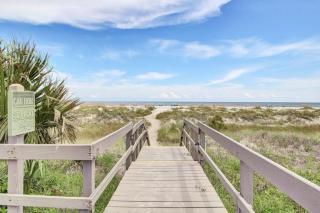 7A Mariners Walk by AvantStay Walk to Beach Pool - Isle of Palms - 3