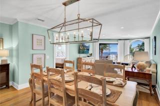 415 Seascape by AvantStay Beachfront Condo w Communal Pool Access - Isle of Palms - 4