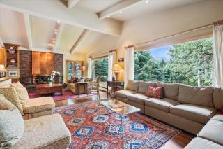 Spacious Aspen Home - Perfect for Hosting - 9