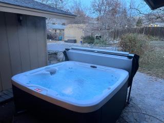 East Wenatchee Oasis 4BR, Pool, Hot Tub, Loop Trail - East Wenatchee - 9