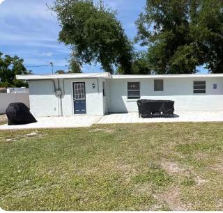 Englewood Beach Bungalow - Englewood - 6