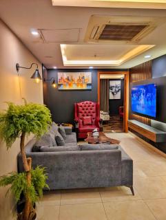 Penthouse Apartment Gold Crest Grand Mall DHA Ph4 - Lahore - 6