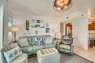 Balcony with Pool and Beach Views Gulf Shores Condo! - Gulf Shores - 7