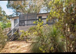 Beach Shack Amongst the Gum Trees - 8