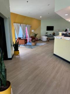 Hotel Rising - Phoenix - 1
