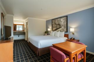 Creekside Inn & Suites - Willits - 3