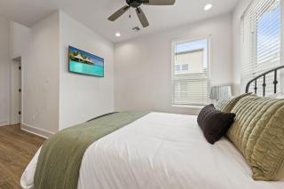 NEW Cracklin House Luxury Amenities Fast WiFi 65 TV - Lafayette - 9