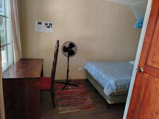 Abu Hotel & Camping Los Mixcos, Palencia - 8