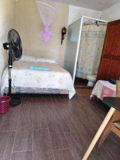 Abu Hotel & Camping Los Mixcos, Palencia - 6