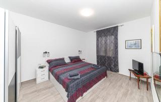 Apartments with a parking space Trogir - 23129 - Trogir - 1