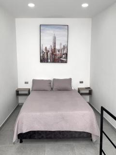303-Ideal location & comfort - 0