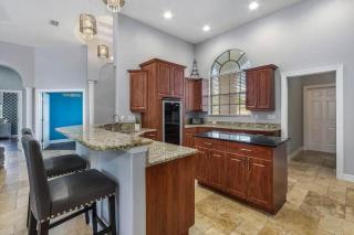Casita Cabo Coral on the Canal with Salt Pool and Spa - Cape Coral - 3