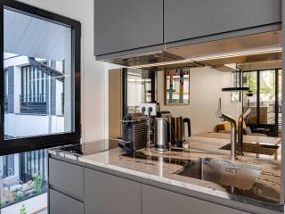 Marais Area - Outdoor patio - A C - 2BDR - 4