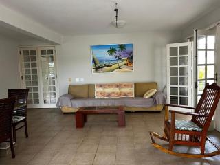 Casa próxima ao mar, 6 quartos - Itapoa - 0