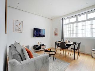 Apartment in Bastille with 1 room - 6