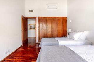 Spacious high end house with bright spaces - 5