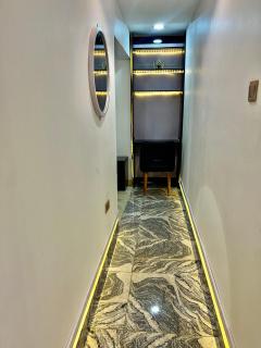 Konar-Apts, Cozy Room with private kitchen, City view Balcony, 24hrs power, Security, Wifi, Gwarinpa Express by Dawaki Junction - Gwarinpa - 1