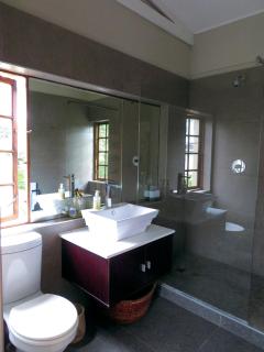 Church Road Apartment - 5