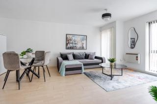 Lux Livin' Apartments - Luxury 2 Bed Apartment City Centre Free Parking - 2