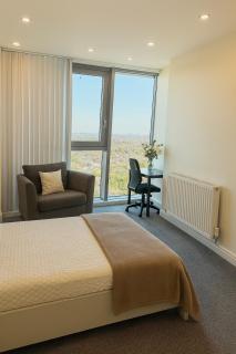 Stylish Penthouse With City View In North Finchley - Finchley - 5