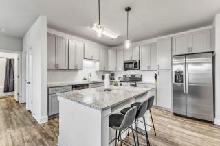 Luxurious King 3BR Suite Mins to Downtown Durham! - Durham - 3