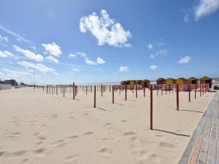 Former hotel in the centre and at 50 metres from the beach in Panne - La Panne - 8