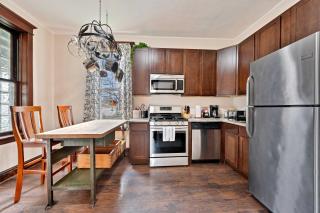 Vintage 3 Bed Condo in Chicagolands Trendy Berwyn condo - Berwyn - 8
