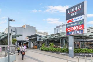 Ashfield 1BRStudy Room Huge Balcony Sleeps 4 - Sidney - 4