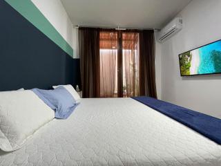 Casa com 2 quartos em condomínio tranquilo, suíte com cama king, ar-condicionado, Wi-Fi rápido, cozinha equipada e garagem privativa - Porto Seguro - 3