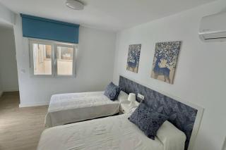 Penthouse Apartment with Sea Views - Nerja - 3