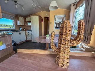 Lovely 6 Berth Caravan At Southview Holiday Park Ref 33032Cl - Skegness - 2