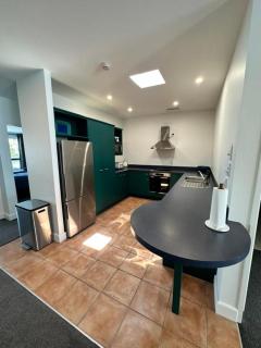 Luxury Beach Escape - 1 Bedroom Apartment - 1